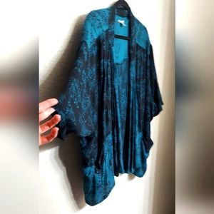 Urban Outfitters kimono - Women's M Flowy Floral Oversized Midi Blazer Coat